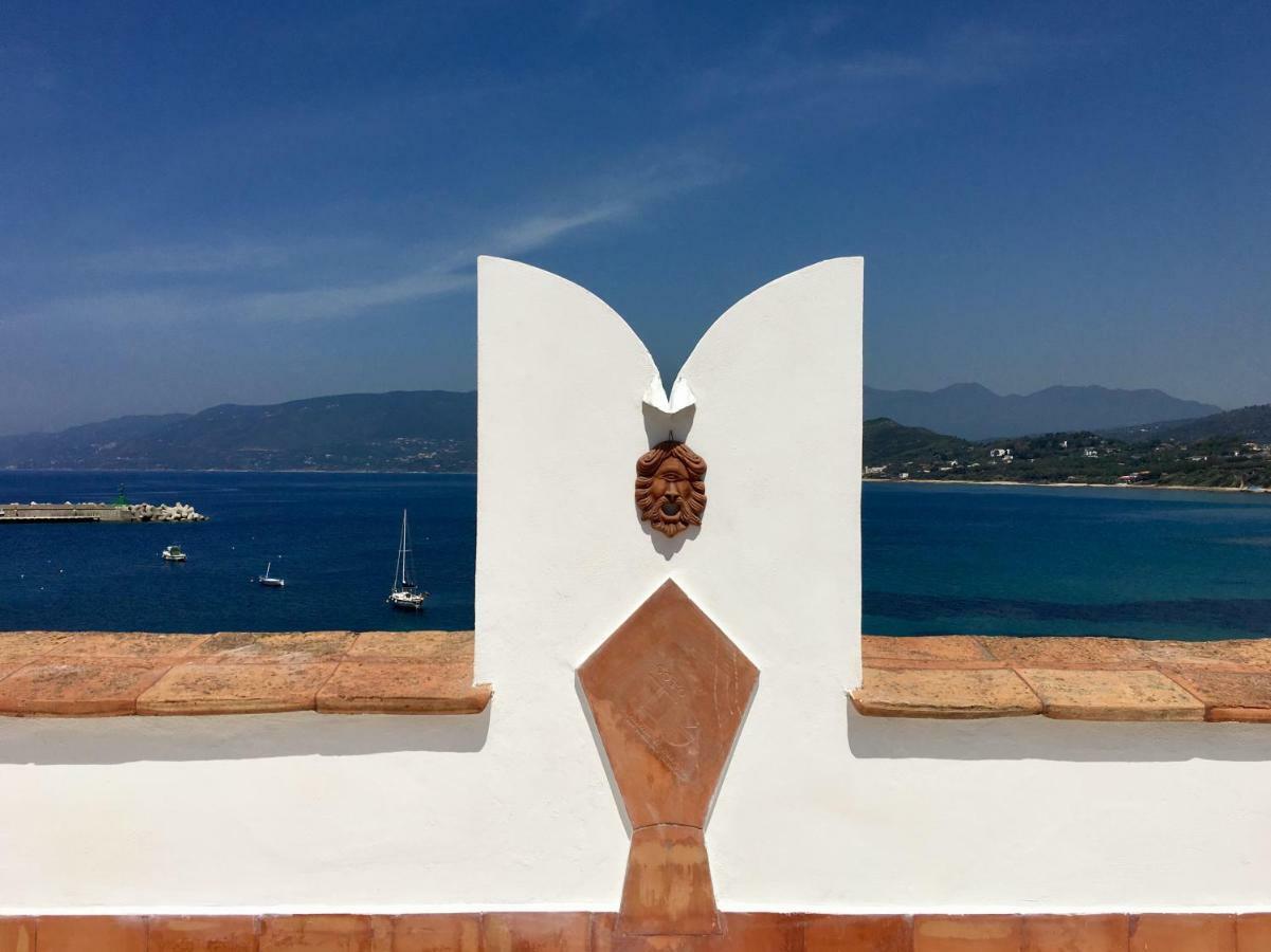 L'antica Torre Del Porto Holiday home *